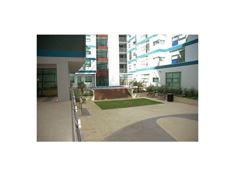 613/800 Swanston Street, Carlton VIC 3053