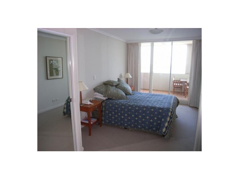 607/115 Beach Street, Port Melbourne VIC 3207