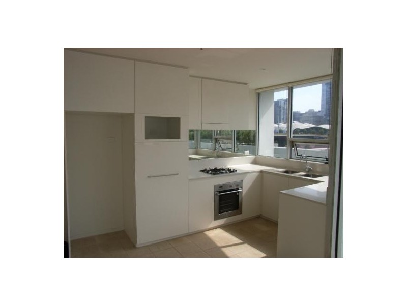 505/8 McCrae Street, Docklands VIC 3008