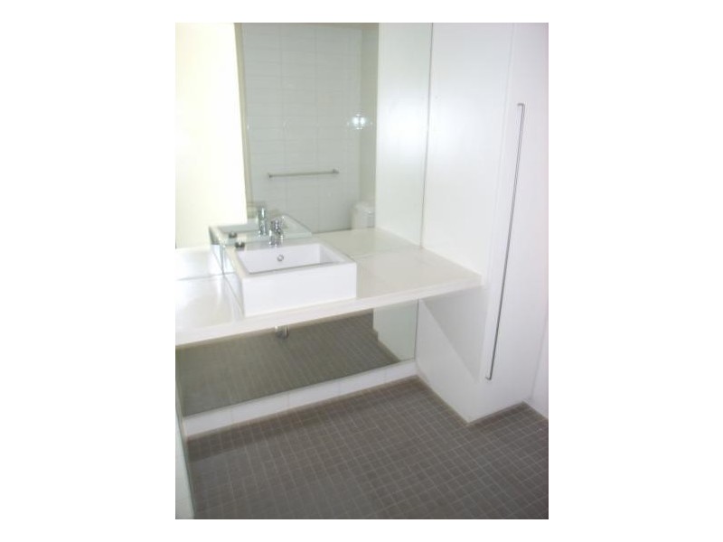 505/8 McCrae Street, Docklands VIC 3008