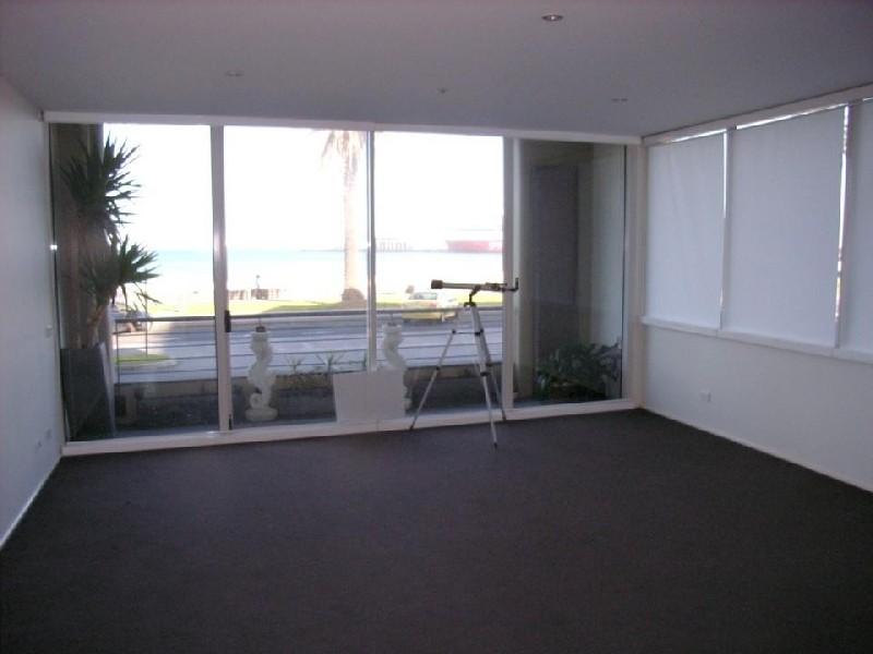 101/62 Beach Street, Port Melbourne VIC 3207