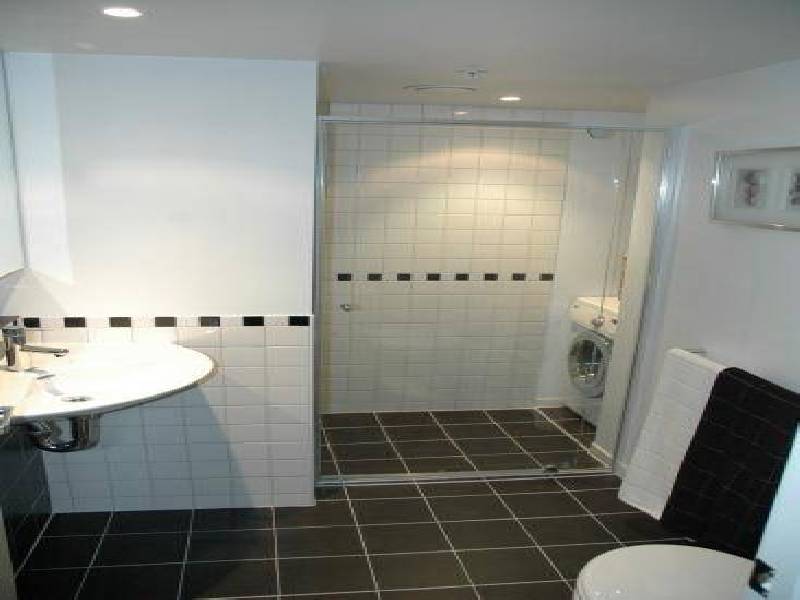 111/2 Albert Road, Melbourne VIC 3000
