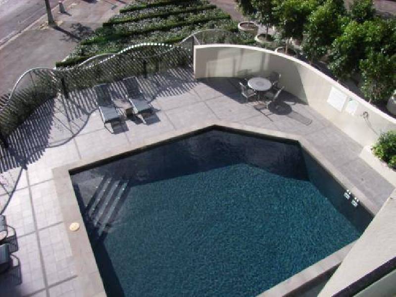 111/2 Albert Road, Melbourne VIC 3000