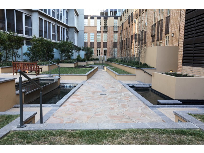 112/61 Mackenzie Street, Melbourne VIC 3000