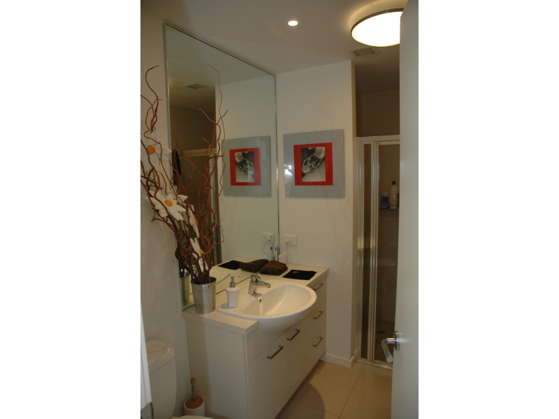 603/5 Caravel Lane, Docklands VIC 3008