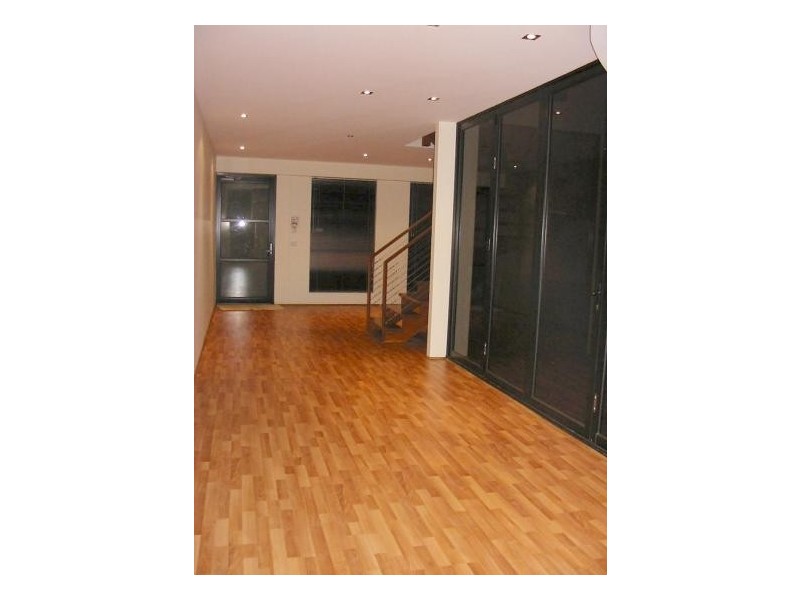 16 Cruikshank Street, Port Melbourne VIC 3207