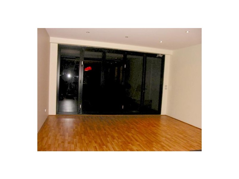 16 Cruikshank Street, Port Melbourne VIC 3207