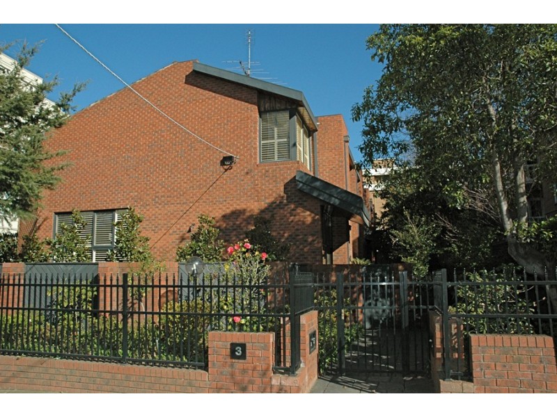 1/3 Wallace Ave, Toorak VIC 3142