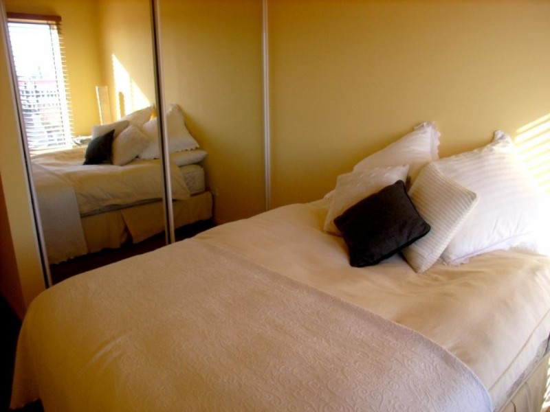 10/22 Dudley Street, Melbourne VIC 3000