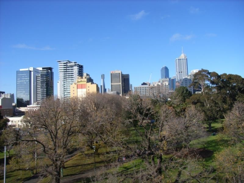 10/22 Dudley Street, Melbourne VIC 3000