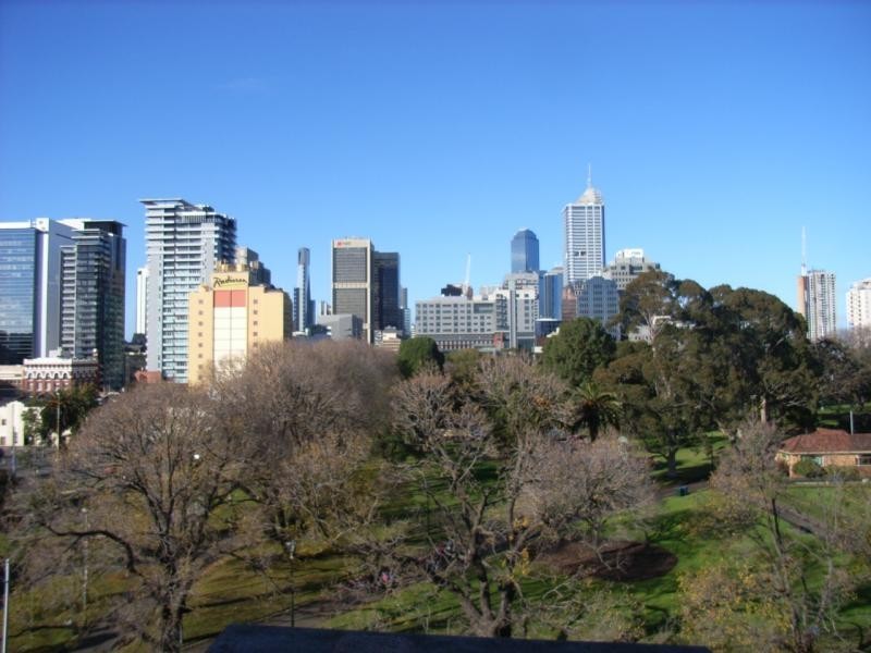 10/22 Dudley Street, Melbourne VIC 3000