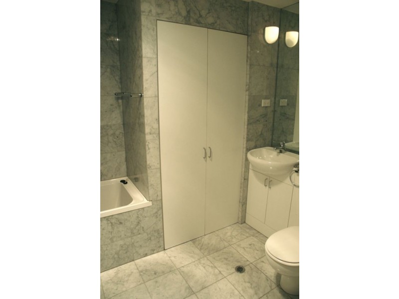 911/221 Sturt Street, Southbank VIC 3006