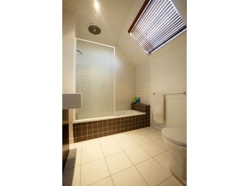 9/32 Mitford Street, Elwood VIC 3184