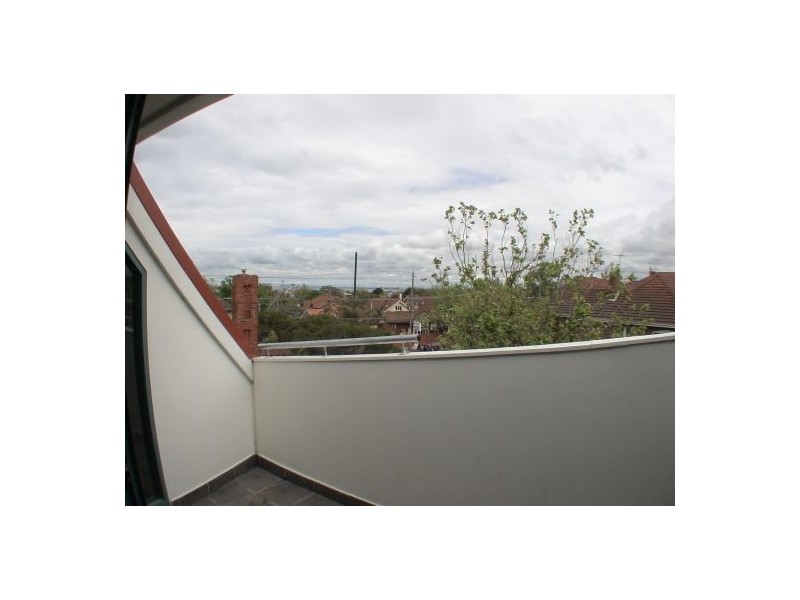 9/32 Mitford Street, Elwood VIC 3184