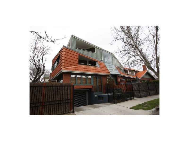 9/32 Mitford Street, Elwood VIC 3184