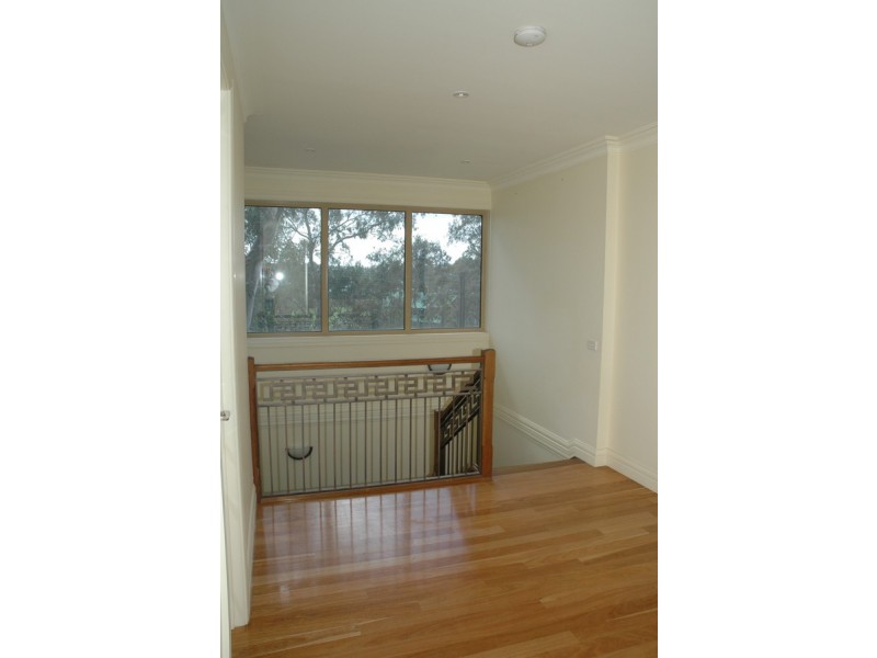 33a Turnbull Avenue, Toorak VIC 3142