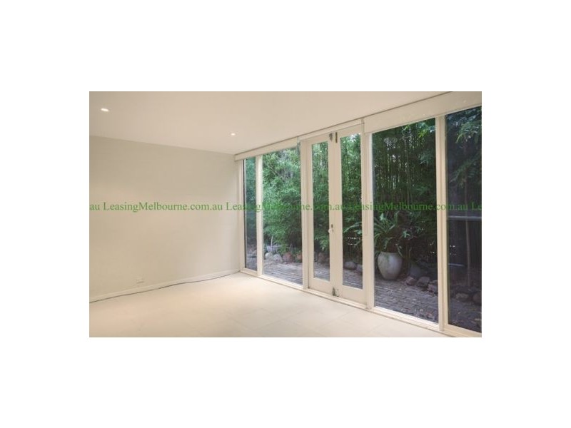 1/37A Canterbury Road, Toorak VIC 3142