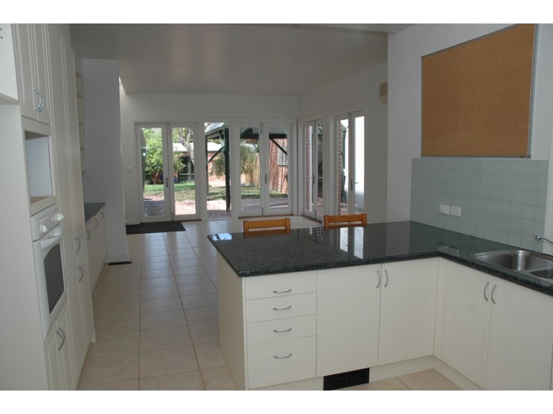 274  The Avenue, Parkville VIC 3052