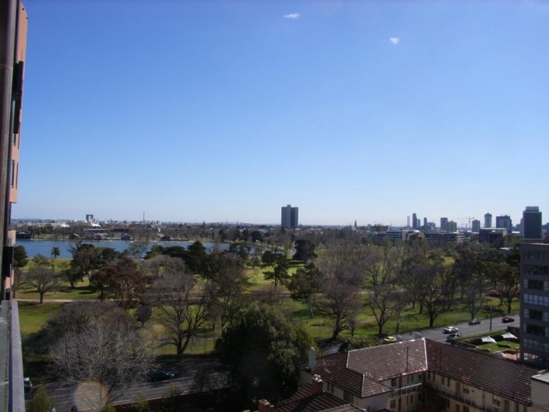 906/19 Queens Road, Melbourne VIC 3004