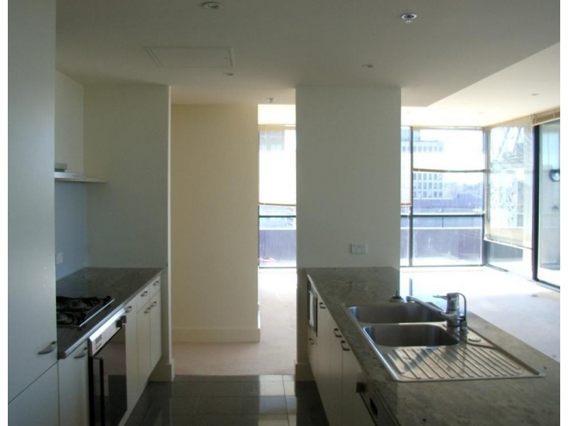 906/19 Queens Road, Melbourne VIC 3004