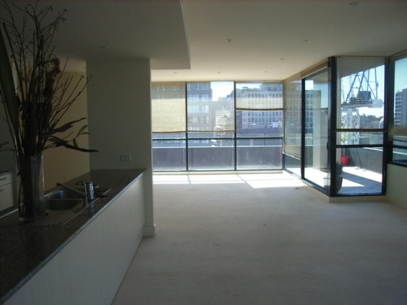 906/19 Queens Road, Melbourne VIC 3004