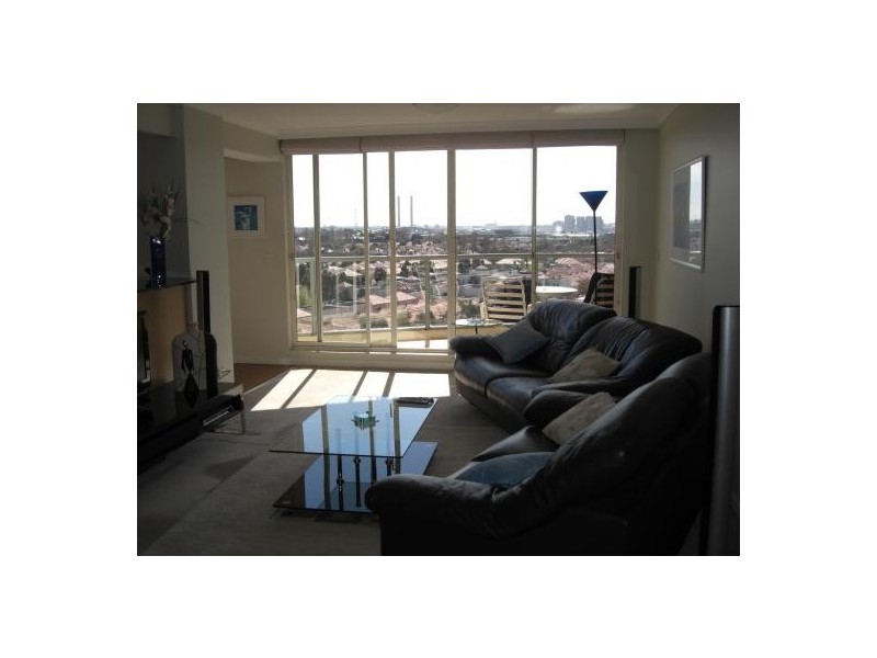 806/107 Beach Street, Port Melbourne VIC 3207