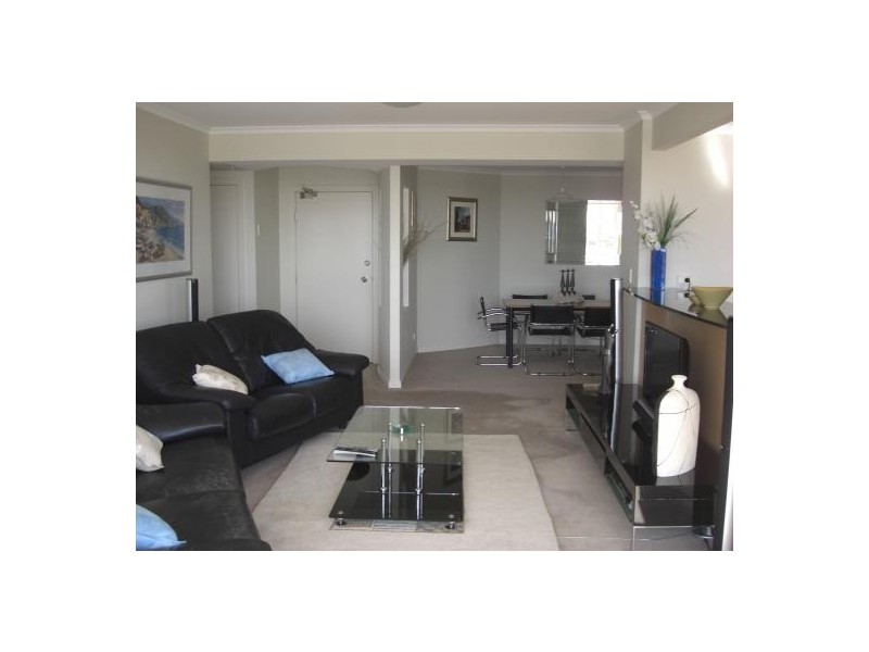 806/107 Beach Street, Port Melbourne VIC 3207