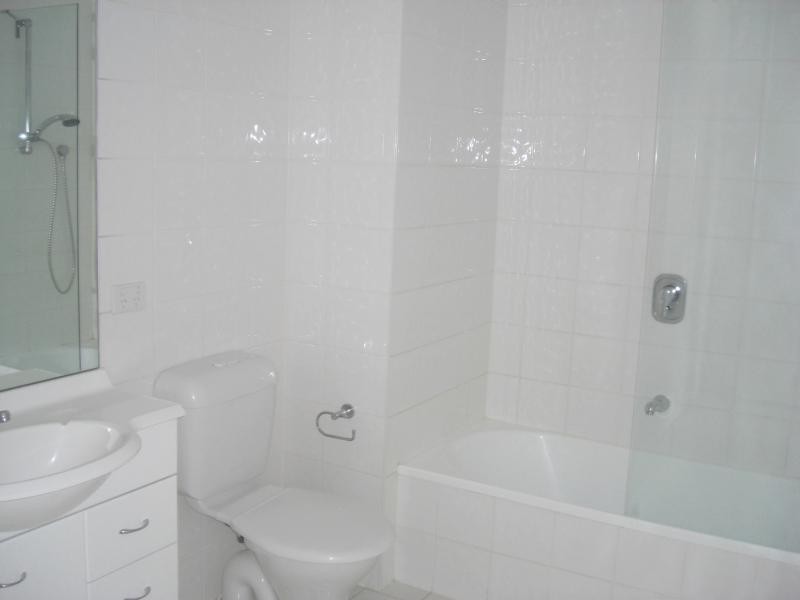 162/99 Whiteman Street, Southbank VIC 3006