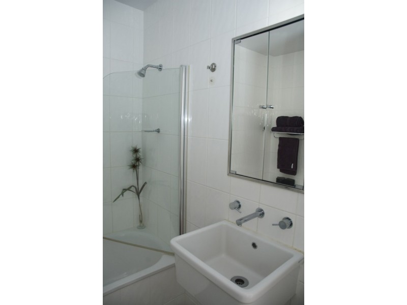 11/11 Anderson Street, West Melbourne VIC 3003