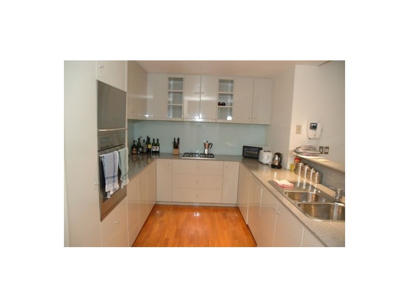 64/1 Queensberry Street, Carlton VIC 3053