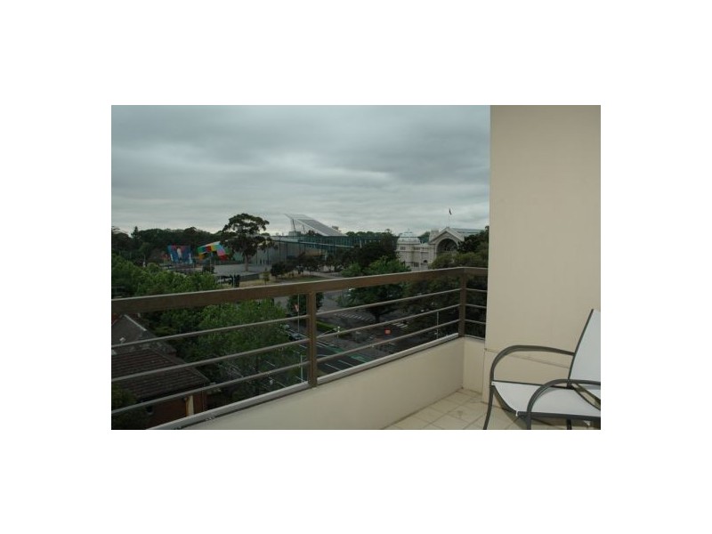 64/1 Queensberry Street, Carlton VIC 3053