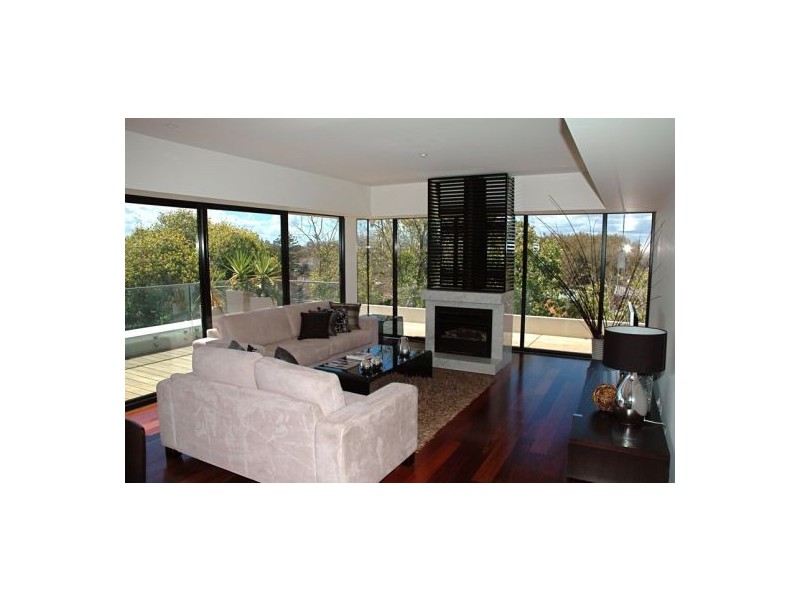 15/2A Tiuna Grove, Elwood VIC 3184