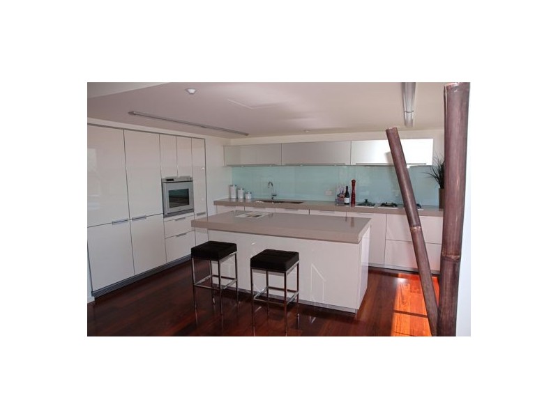 15/2A Tiuna Grove, Elwood VIC 3184