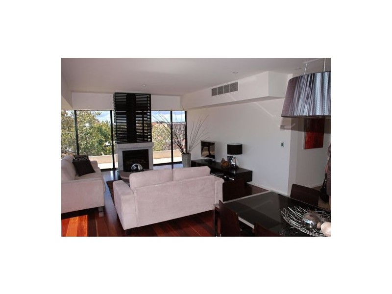15/2A Tiuna Grove, Elwood VIC 3184