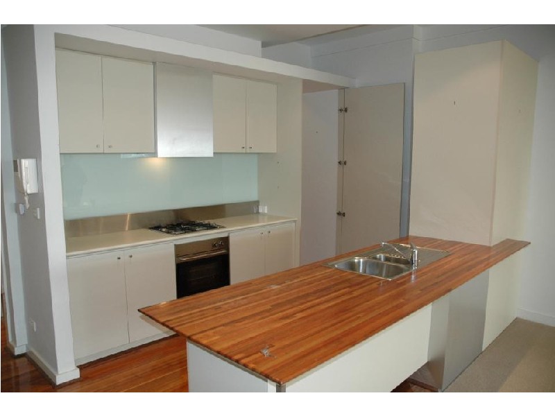 6D/18  Albert Road , Melbourne VIC 3004