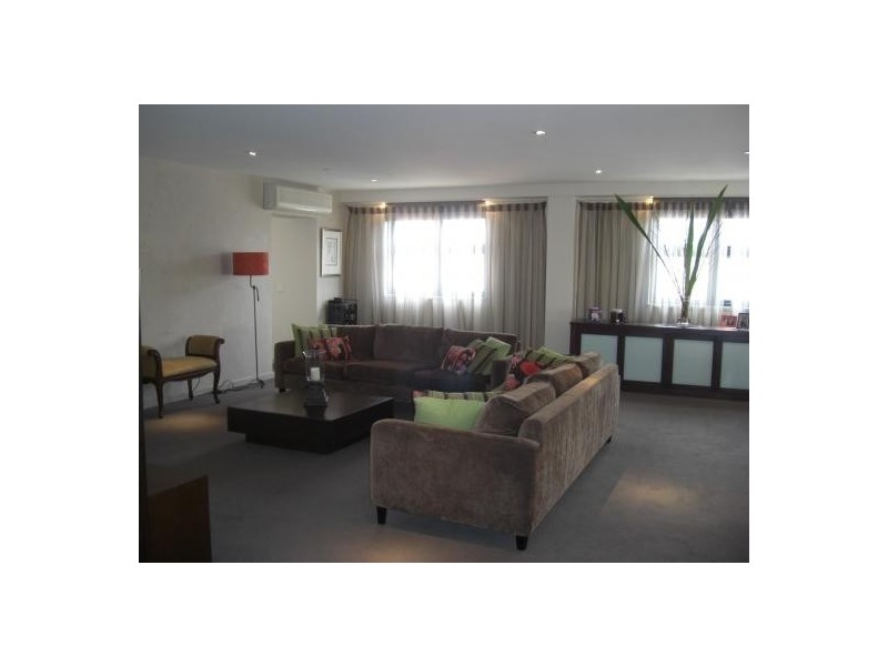 19/156 Bay Street, Port Melbourne VIC 3207