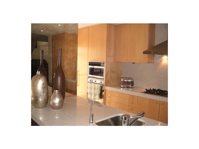 19/156 Bay Street, Port Melbourne VIC 3207