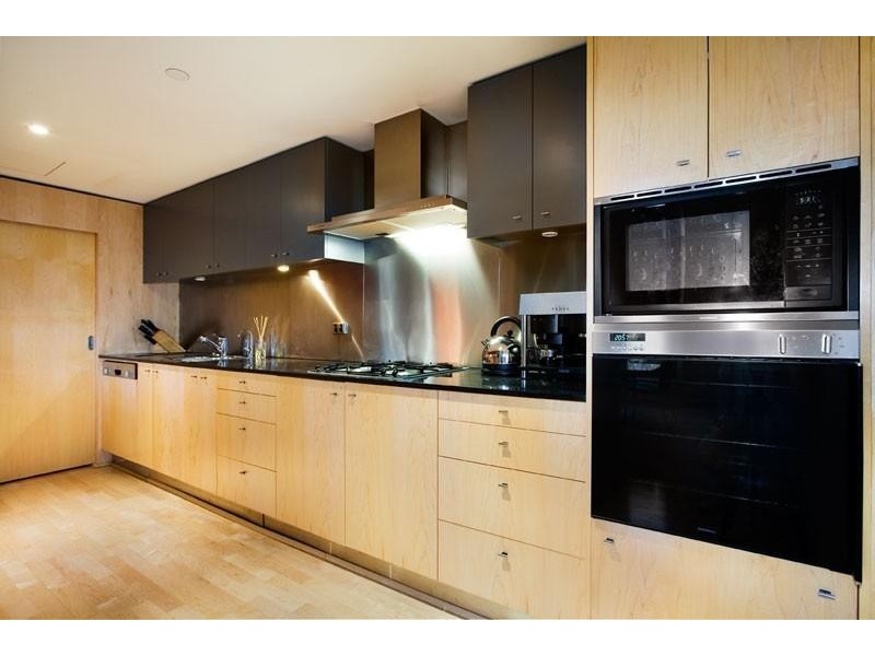 2/131 Hotham Street , East Melbourne VIC 3002