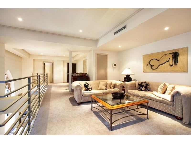 2/131 Hotham Street , East Melbourne VIC 3002