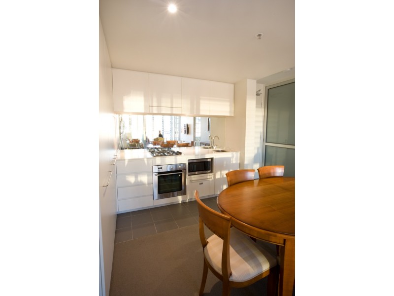 1803/8  McCrae Street, Docklands VIC 3008