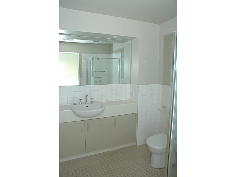 13/174 Esplanade East, Port Melbourne VIC 3207