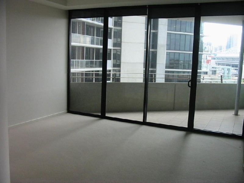 705/15 Caravel Lane, Docklands VIC 3008