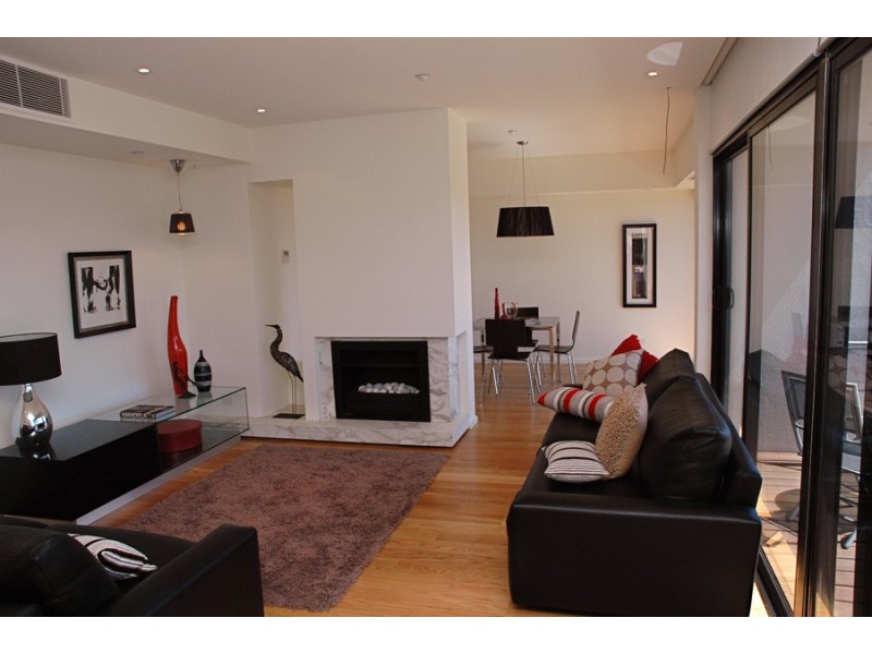 14/2A Tiuna Grove, Elwood VIC 3184