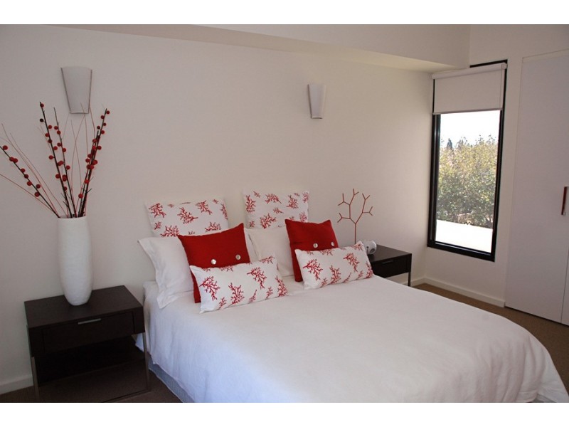 14/2A Tiuna Grove, Elwood VIC 3184