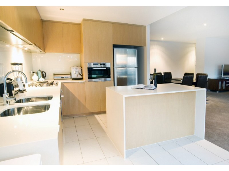 94/801 Bourke Street, Docklands VIC 3008