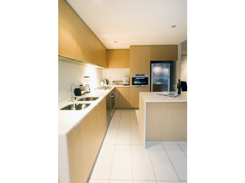 94/801 Bourke Street, Docklands VIC 3008