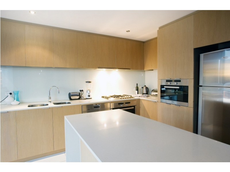 94/801 Bourke Street, Docklands VIC 3008