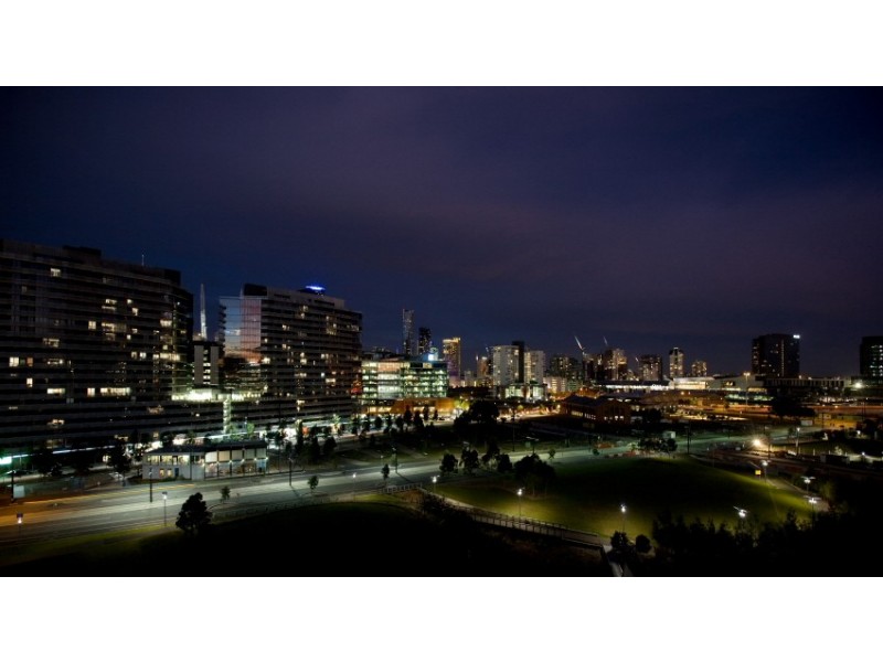94/801 Bourke Street, Docklands VIC 3008