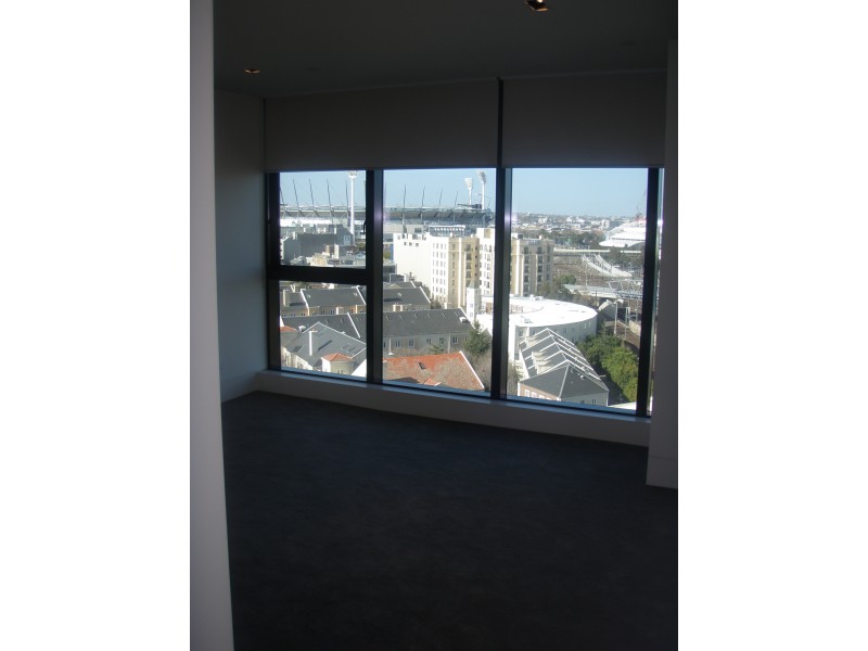 1104/279 Wellington Parade South, Melbourne VIC 3000