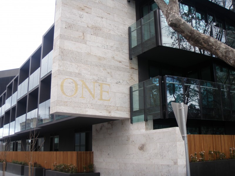 1104/279 Wellington Parade South, Melbourne VIC 3000